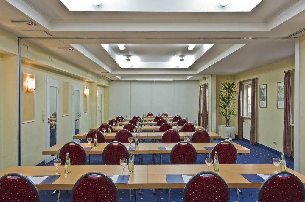 Hotel Munich North Neufahrn bei Freising Business photo